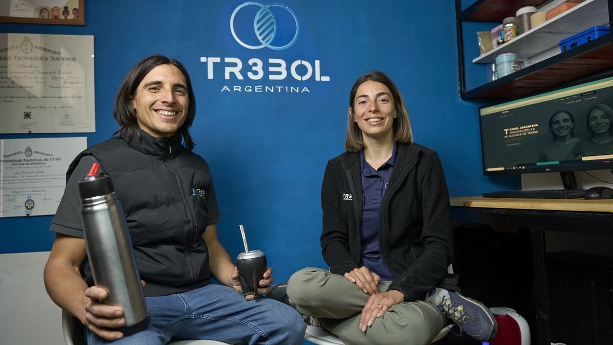 Emanuel y Guadalupe comparten mate, amor y espíritu de emprendedores. Emanuel y Guadalupe comparten mate, amor y espíritu de emprendedores.