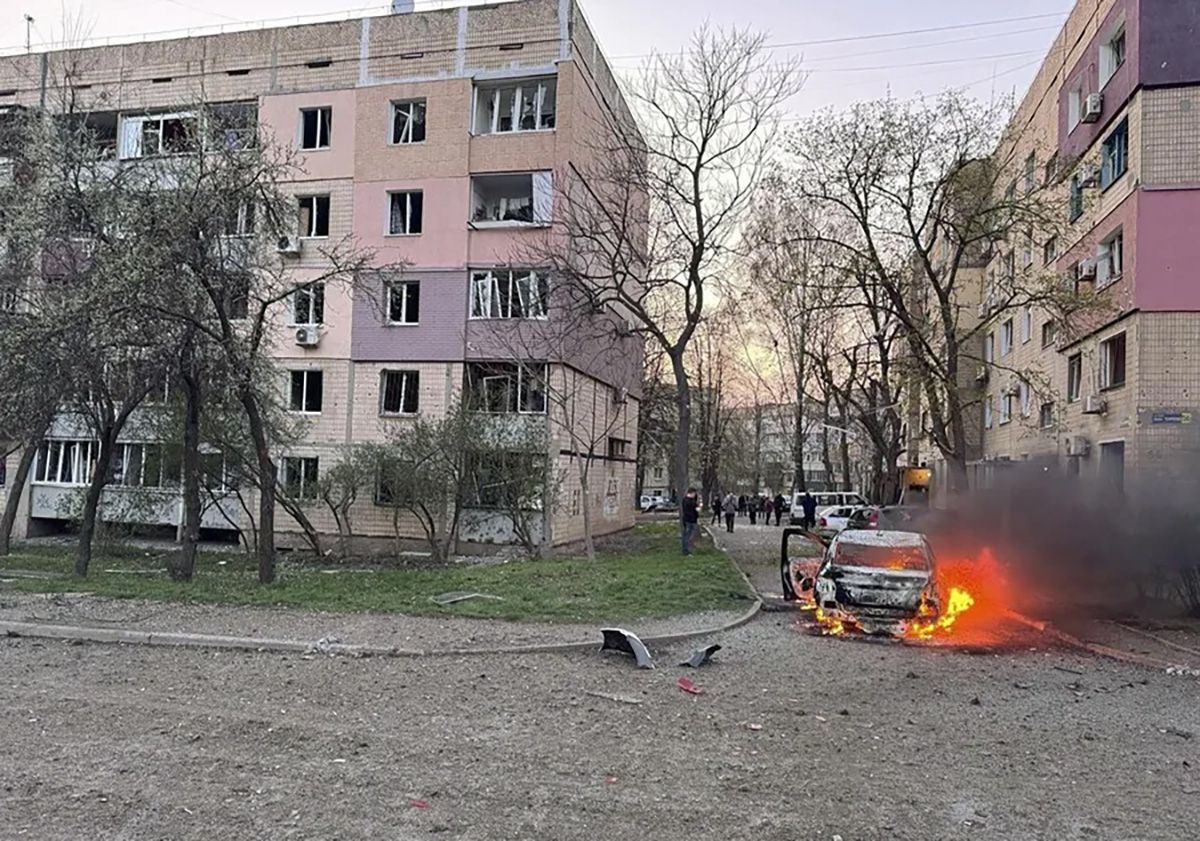 Hace unos días atrás Rusia atacó la ciudad de Krivói Rog en Ucrania, ciudad natal de Zelenski. Crédito: EFE/EPA/State Emergency Service. Hace unos días atrás Rusia atacó la ciudad de Krivói Rog en Ucrania, ciudad natal de Zelenski. Crédito: EFE/EPA/State Emergency Service.