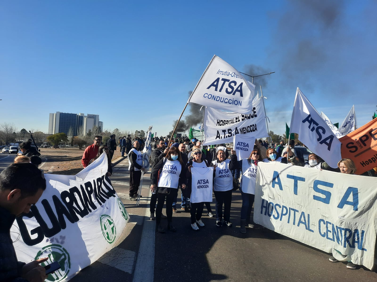 ATSA también participó de los piquetes cerca del Notti.