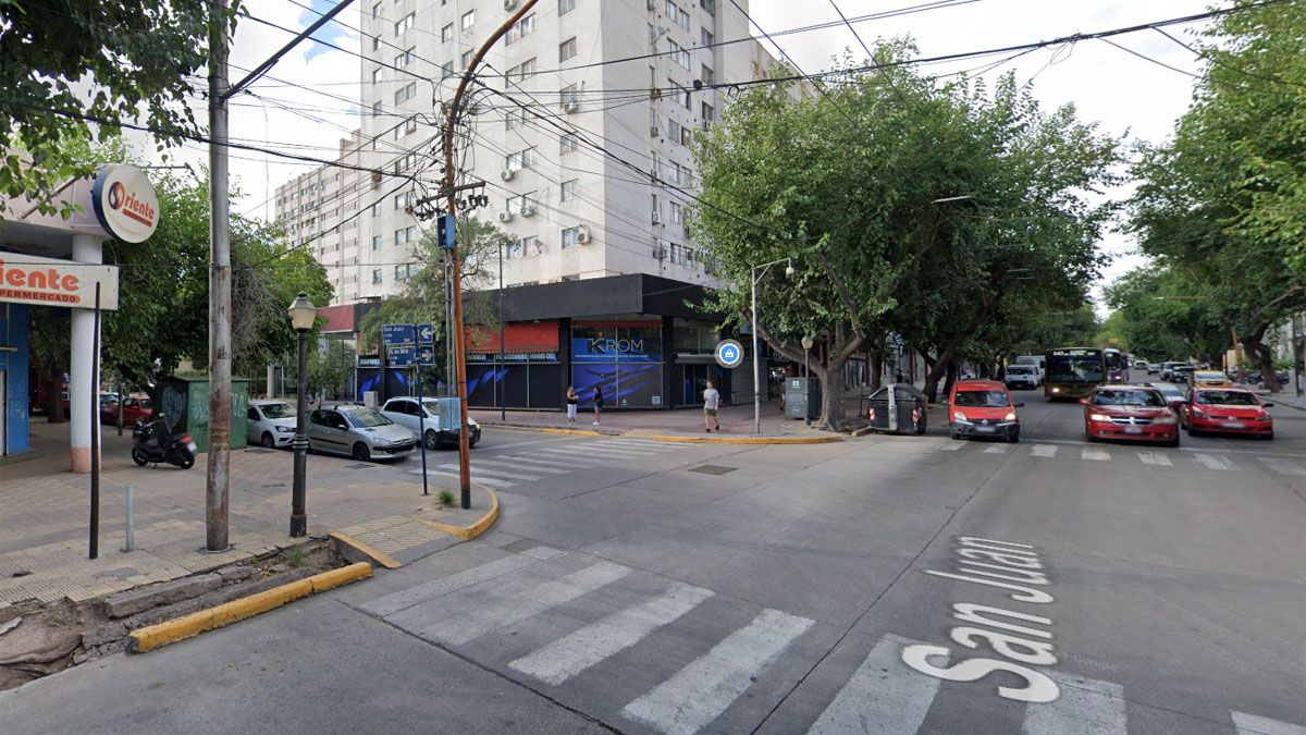 Una mujer y sus dos hijos oriundos de Bariloche se intoxicaron con monóxido de carbono en un departamento de alquier temporario de calle San Juan y República de Siria, en Capital.