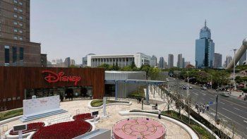 Shanghai va a cerrar más de 150 fábricas para asegurar cielo azul a Disneylandia