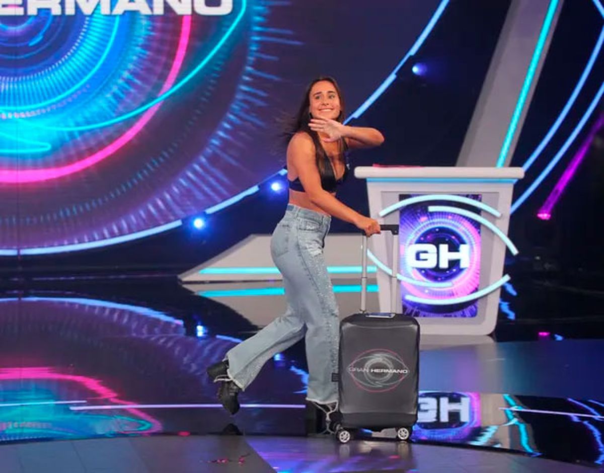 Martina Stewart Usher es una profesora de educación física de 25 años.