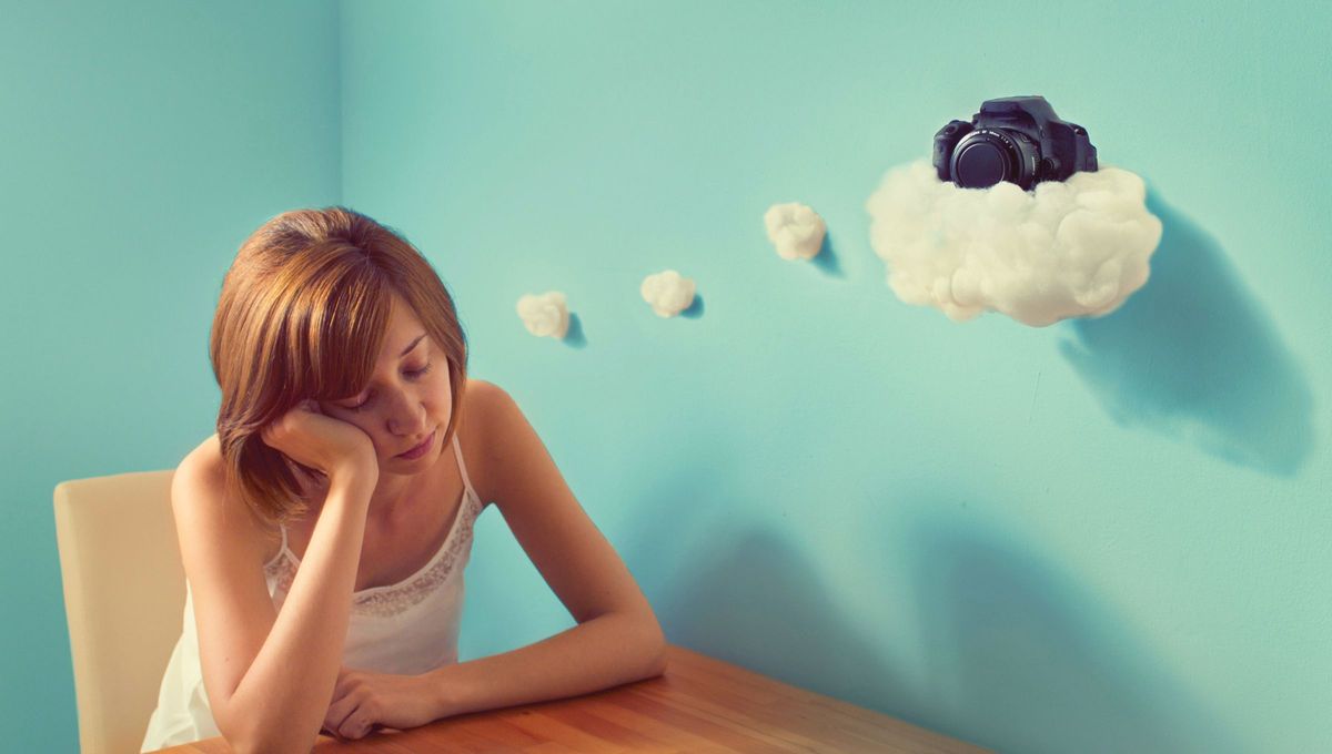 Los sueños en su totalidad sueños son y está bien que así sea. Un sueño no está para cumplirse, está para darle sentido a una vida. Los sueños en su totalidad sueños son y está bien que así sea. Un sueño no está para cumplirse, está para darle sentido a una vida.