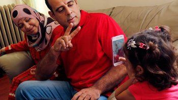 Una familia de refugiados sirios trata de reconstruir su vida en EE.UU.