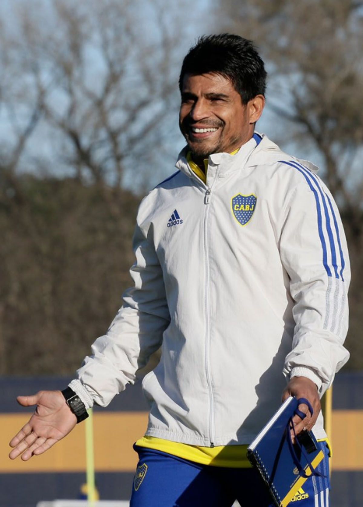 Hubo Ibarra, DT interino de Boca, sacó del equipo al capitán Izquierdoz