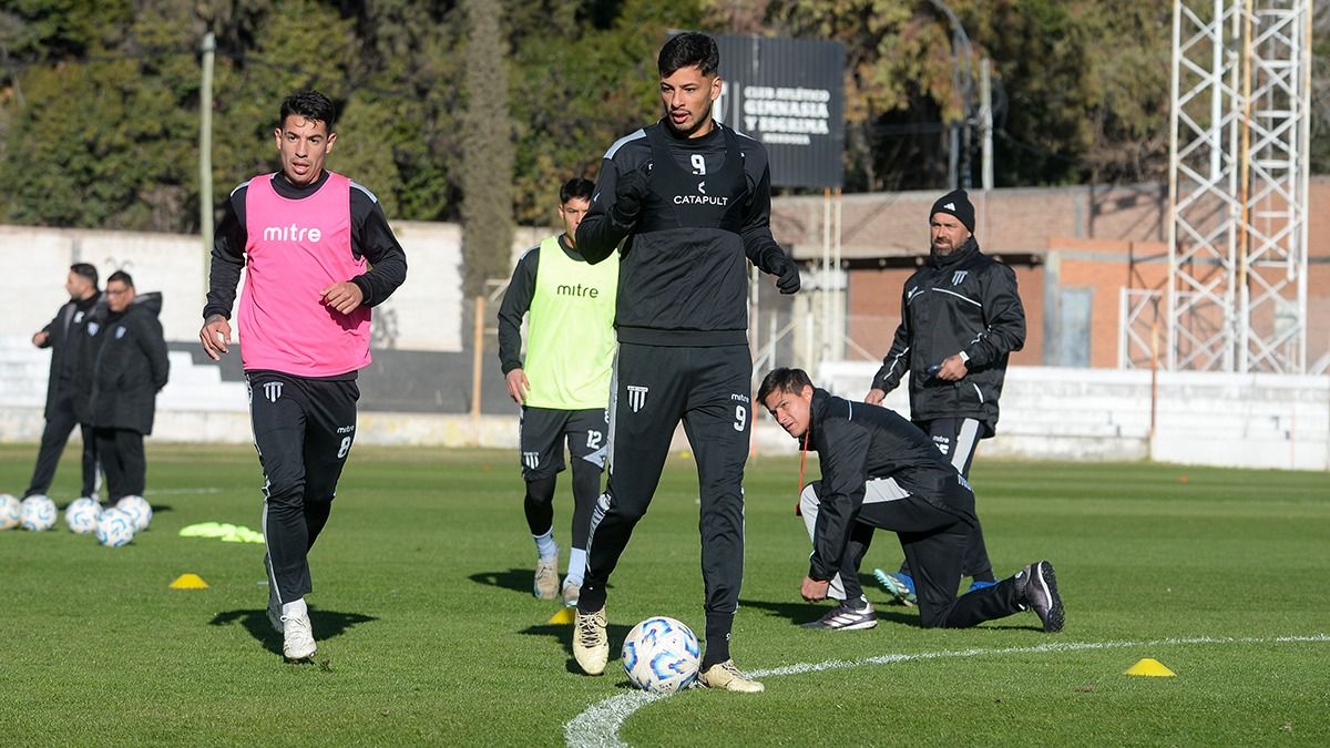Nicolás Ferreyra, delantero de Gimnasia y Esgrima de Mendoza se refirió a la caída ante Independiente de Avellaneda por la Copa Argentina y lo que se viene en el torneo de la Primera Nacional.