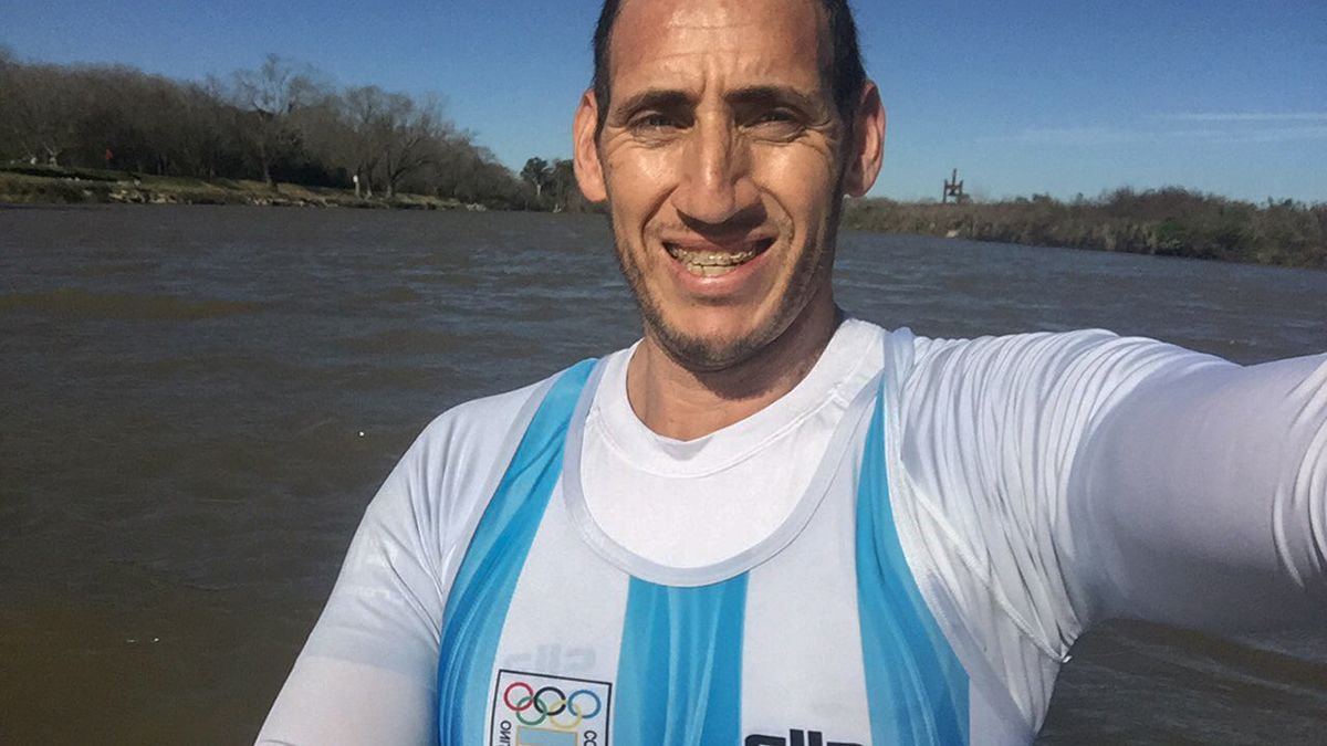 Ariel Suárez fue multado en agosto del año pasado por entrenar en el río cuando regía la cuarentena estricta.