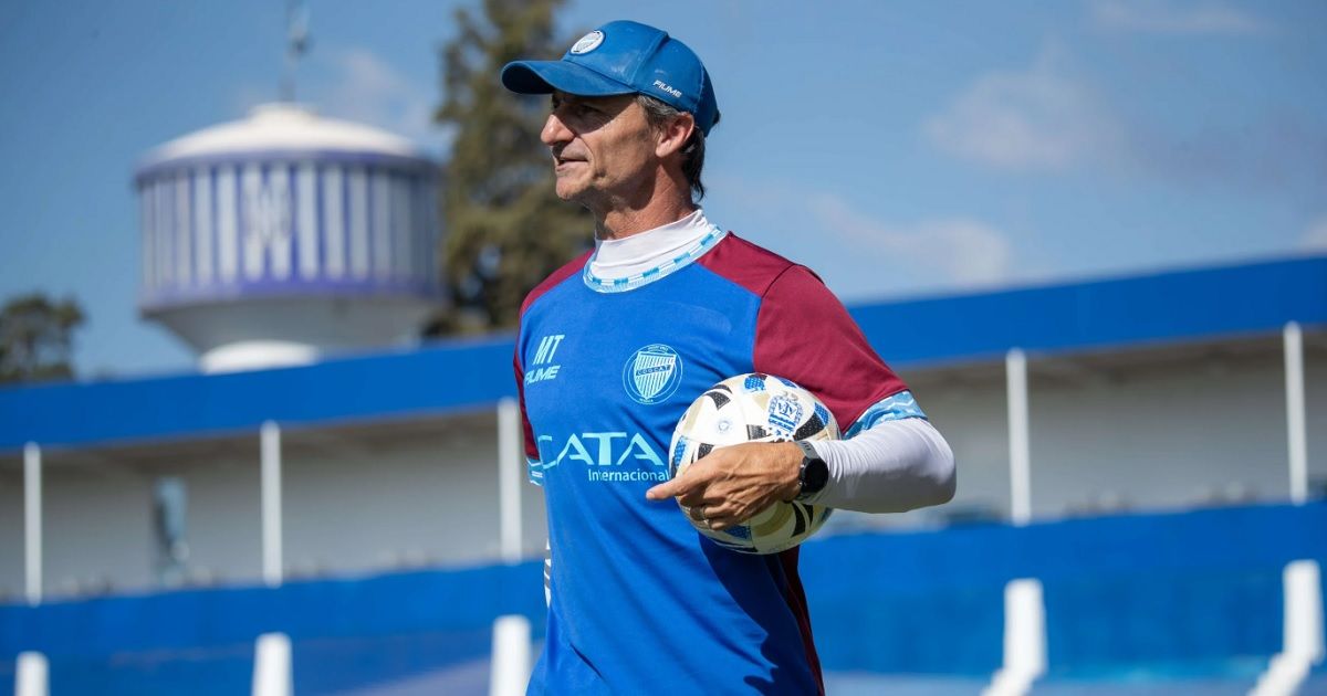 Mariano Toedtli, DT de Godoy Cruz trabaja de manera intensa de cara al estreno del torneo de la Primera Nacional.