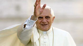 La Iglesia aclaró que el iPhone no sirve para confesarse