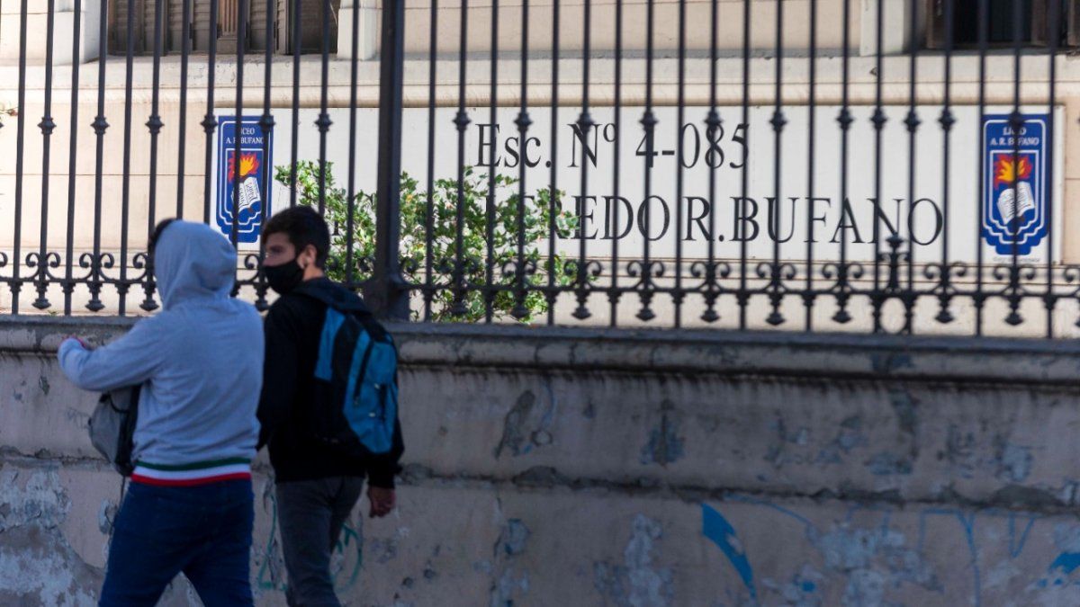 La DGE actualizó el protocolo para casos de Covid en los colegios de Mendoza.