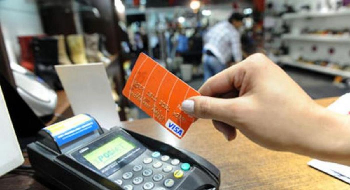 Para sostener el consumo aumentan 30% los límites de las tarjetas de crédito