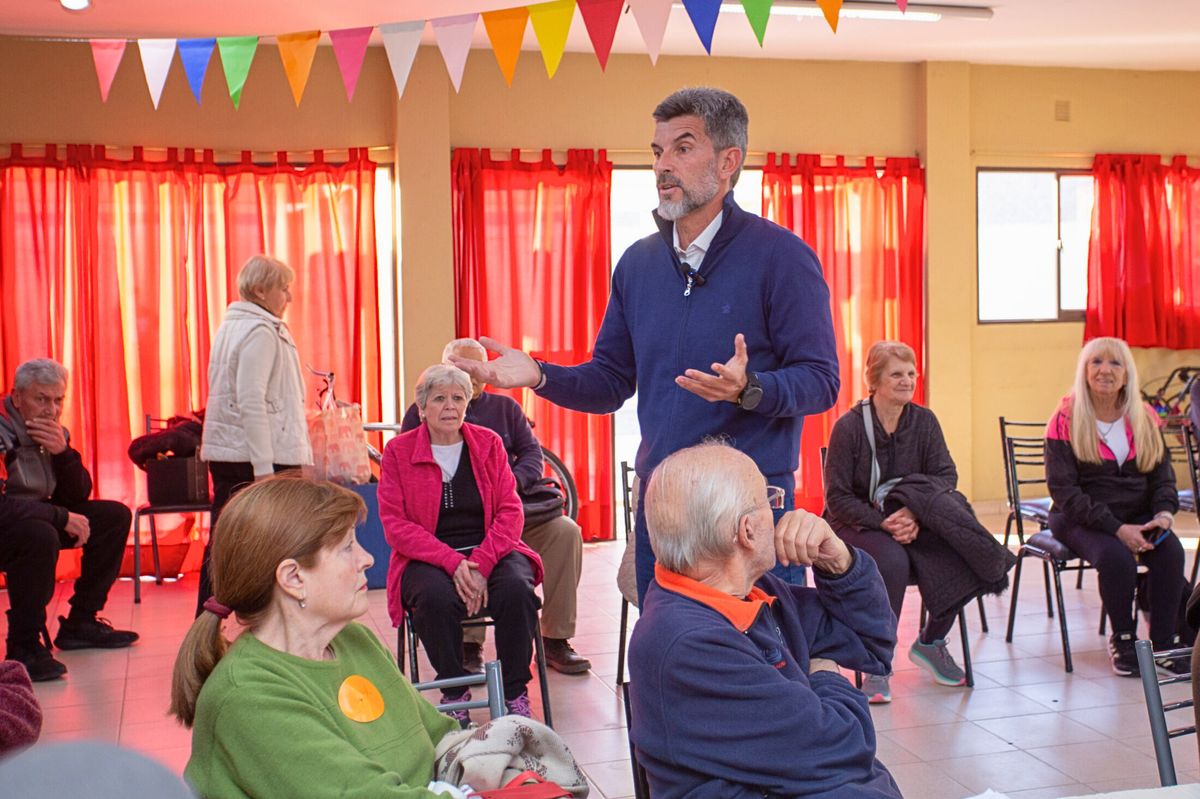 El intendente de la Ciudad de Mendoza, Ulpiano Suarez, anunció un importante decreto que amplían los beneficios para jubilados y pensionados con domicilio en capital. El intendente de la Ciudad de Mendoza, Ulpiano Suarez, anunció un importante decreto que amplían los beneficios para jubilados y pensionados con domicilio en capital.