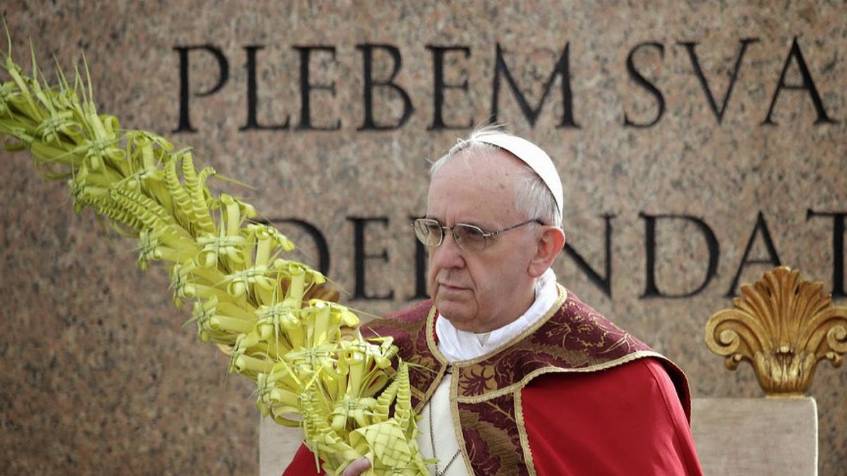 En la misa del Domingo de Ramos, Francisco pidió una tregua de Pascua para el conflicto en Ucrania.