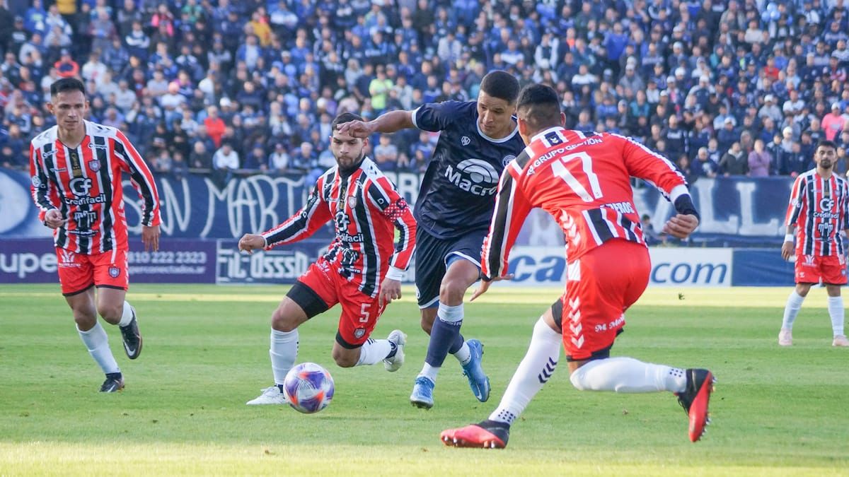 Chacarita goleó a Independiente de Chivilcoy en un encuentro