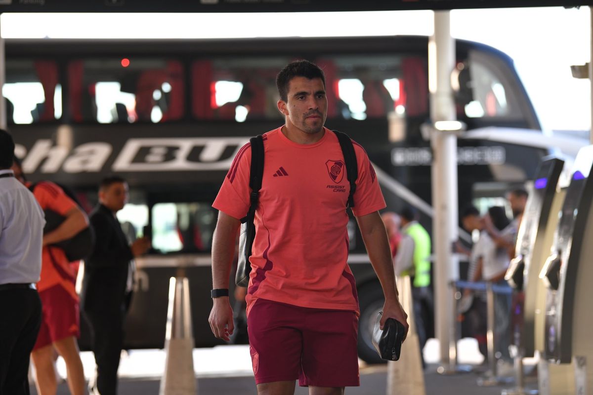 El Huevo Acuña viajó con River para jugar por la Copa Argentina. El Huevo Acuña viajó con River para jugar por la Copa Argentina.