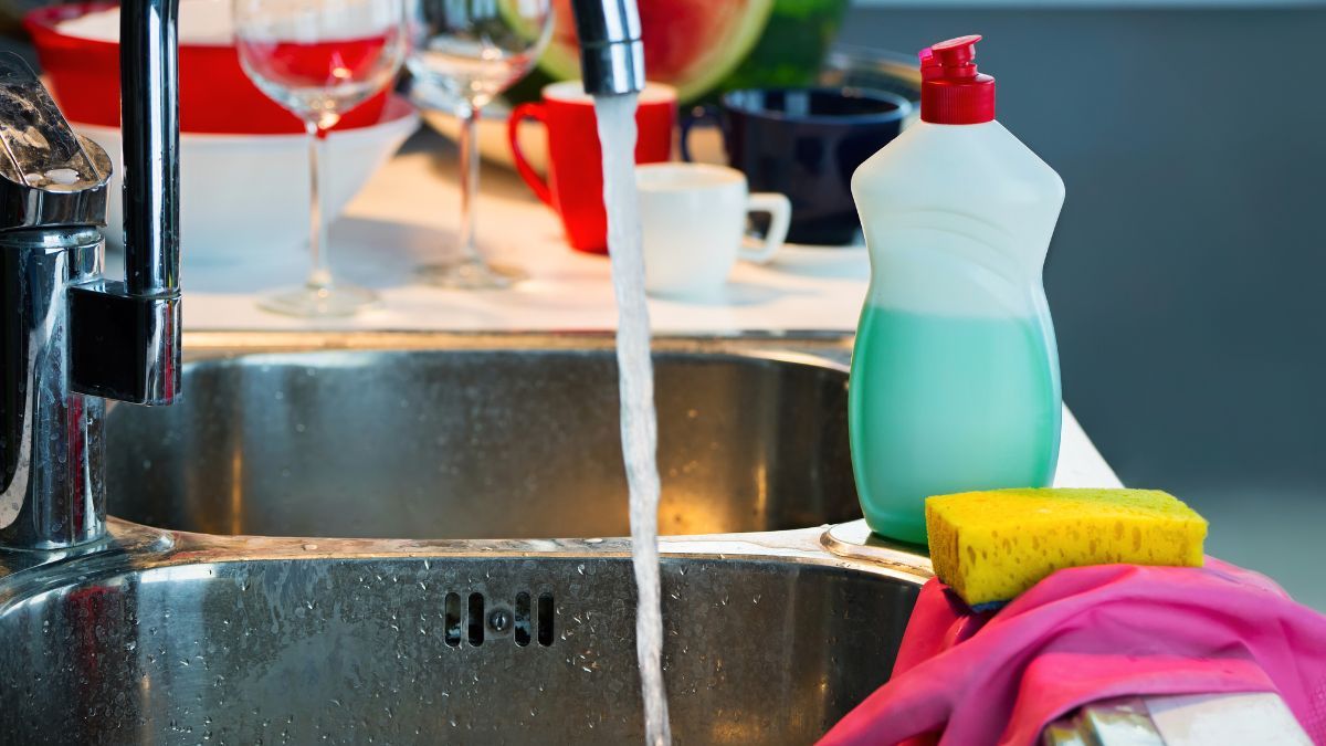 Reutiliza las botellas de detergente vacías que tengas en la cocina con esta fabulosa idea