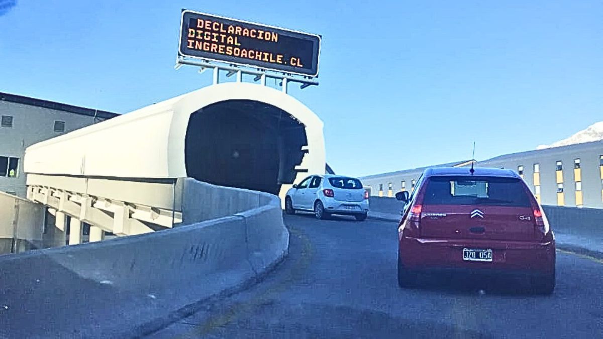 Si bien hay buen tiempo en alta montaña, los turistas mendocinos no abundaron en el Paso Cristo Redentor. Si bien hay buen tiempo en alta montaña, los turistas mendocinos no abundaron en el Paso Cristo Redentor.