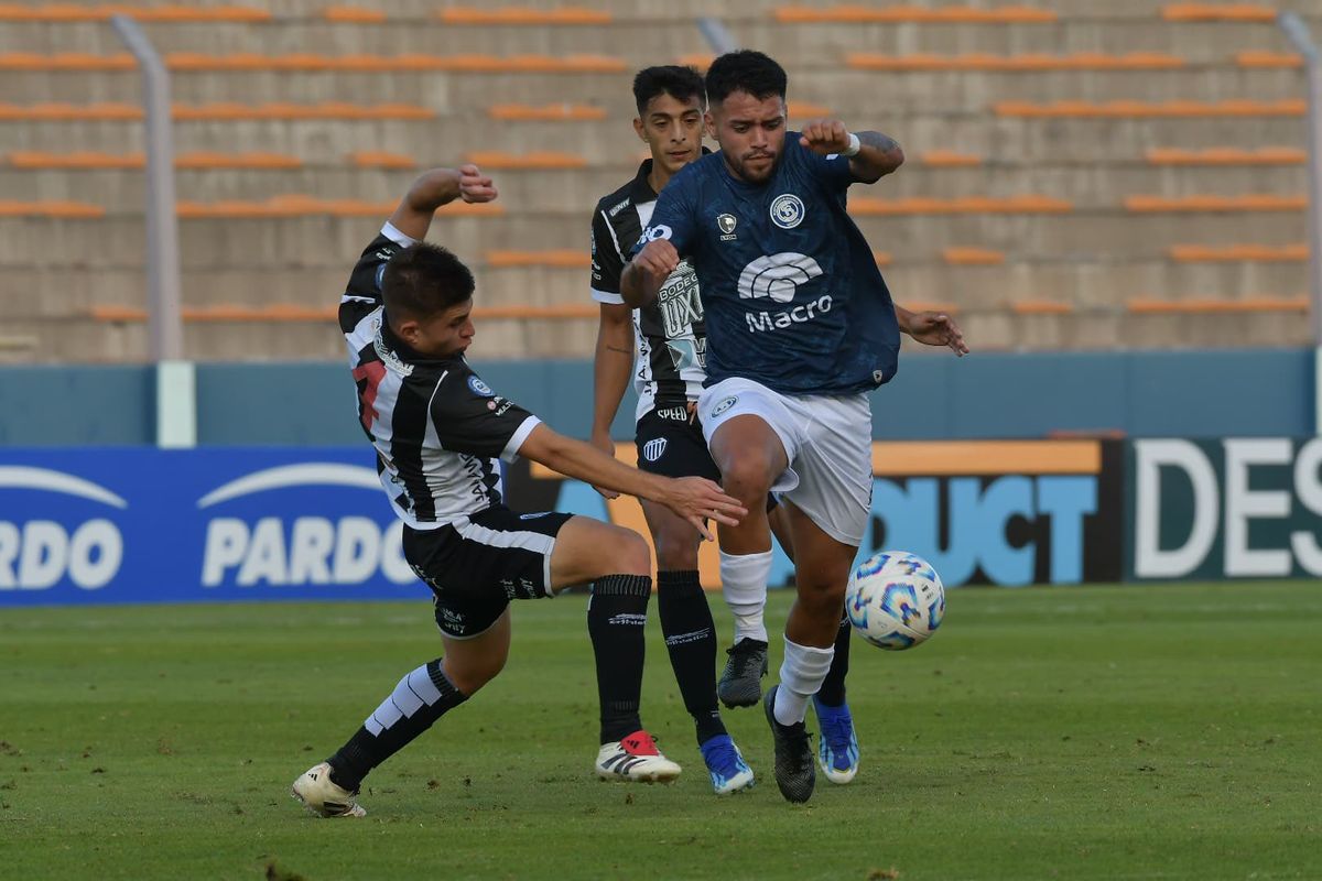 Independiente Rivadavia espera por Platense en la Copa Argentina.
