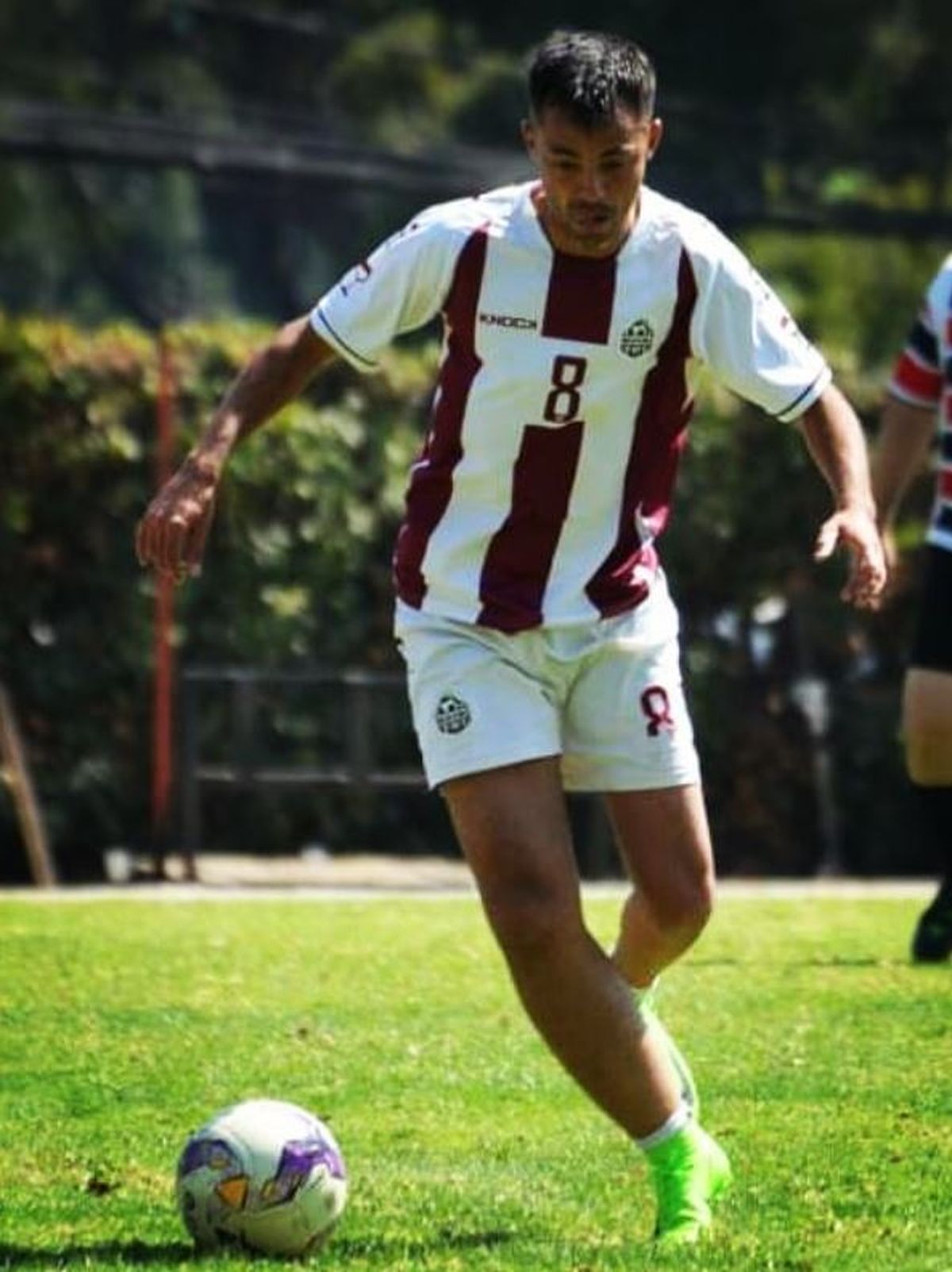 Ramiro Blanco no pudo seguir jugando al fútbol por un problema de salud. En Italia actuó en un club de la serie D. También militó en Banda Norte, de Río Cuarto.