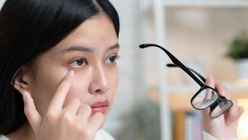 ¿Qué significa que te tirite un ojo?