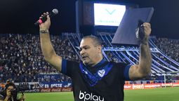 José Luis Chilavert fue ovacionado en el Amalfitani.