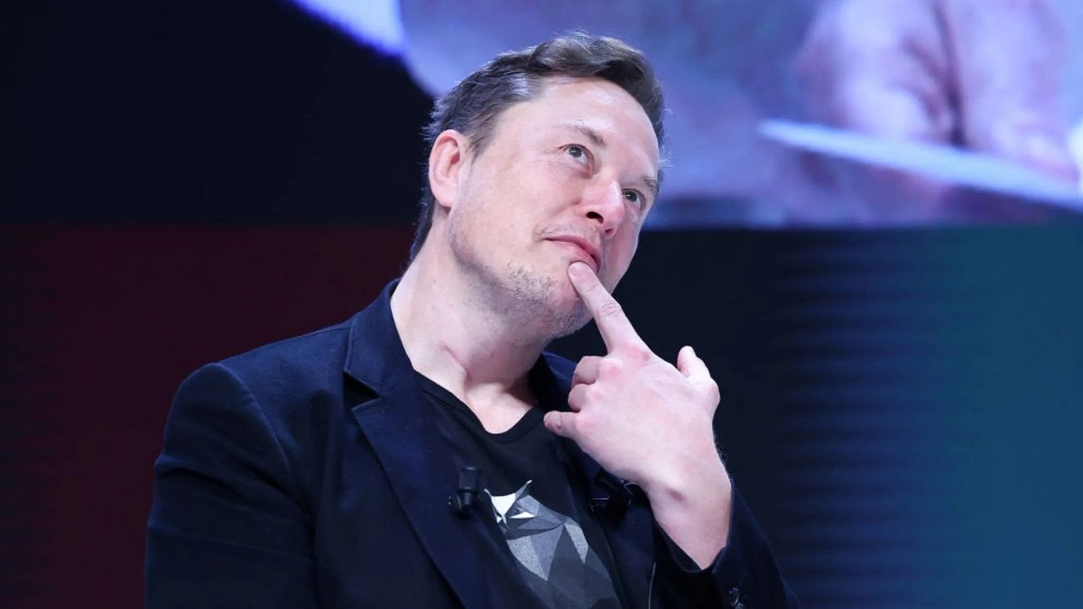 Elon Musk no la pens&oacute; demasiado y carg&oacute; contra Peter Navarro.