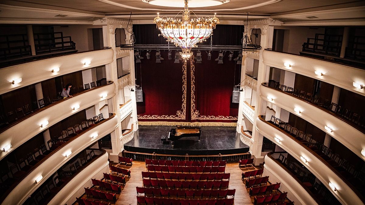Del estilo de caja italiana, el teatro Independencia cuenta con una acústica perfecta. Del estilo de caja italiana, el teatro Independencia cuenta con una acústica perfecta.