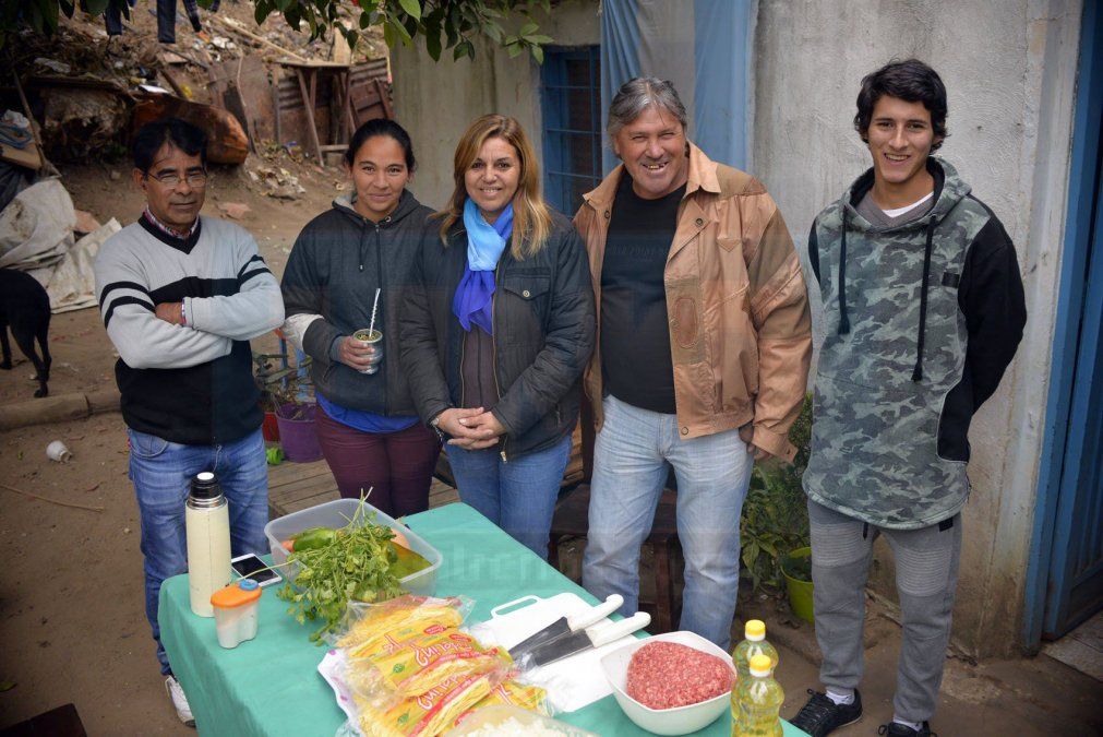En el corazón de Puerto Sánchez una olla popular ayuda a las familias costeras