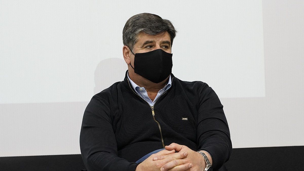 La esposa y la suegra del vicegobernador dieron positivo por Covid-19. El vicegobernador Mario Abed dio a conocer anoche que su esposa y su suegra dieron positivo por Covid -19. En su caso, está cumpliendo aislamiento.