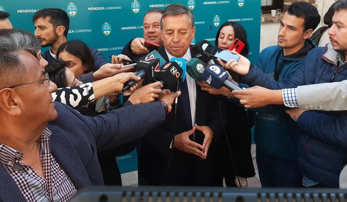 Sin dar nombres, Marinelli apuntó a algunos sectores de la política y a manejos turbios en Irrigación. Además, pidió criterio para decidir a dónde irán a parar los 1.023 millones de dólares destinados a Portezuelo.