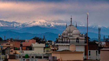Coronavirus: por primera vez en décadas se puede ver el Himalaya desde la India gracias a la cuarentena