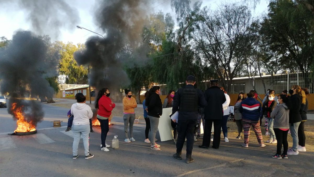 El jardín de infantes contiguo al colegio Recuero también fue vaciado por ladrones.