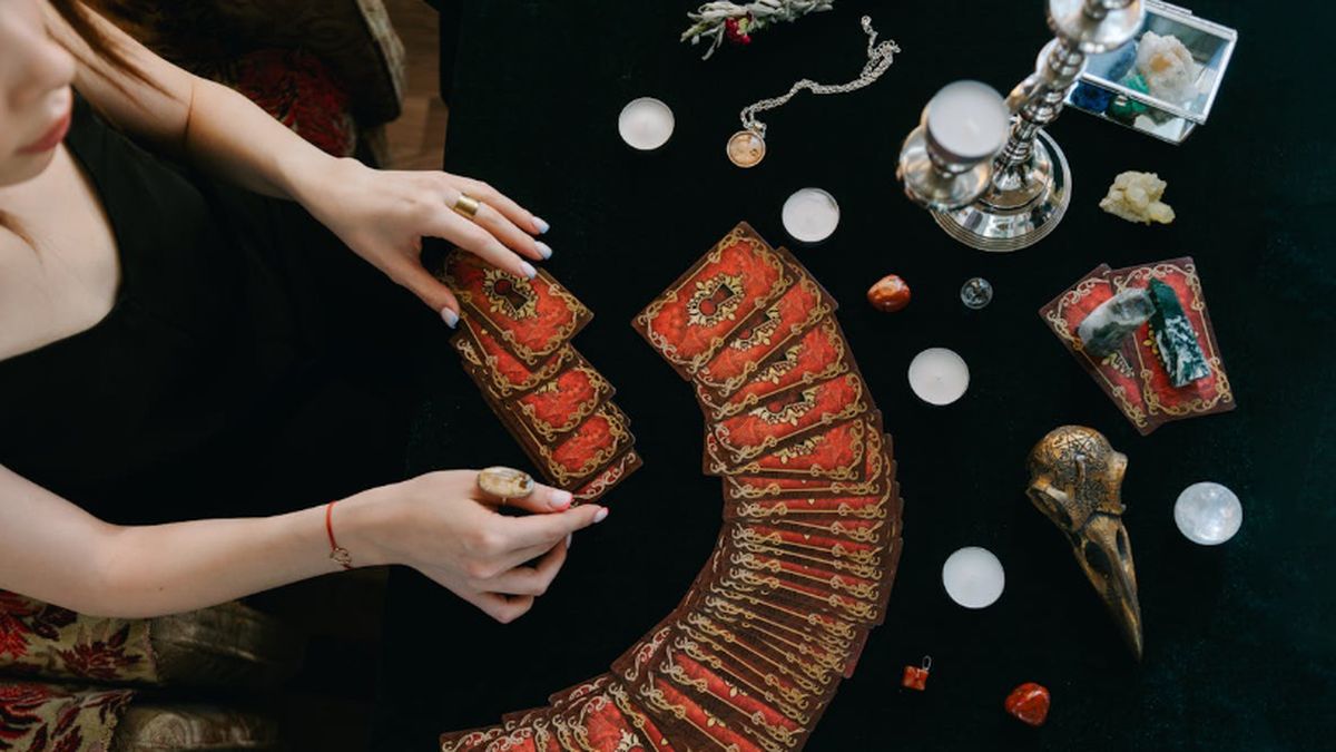 TAROT: sus predicciones en el amor, trabajo y salud para hoy domingo 25 de mayo de 2025