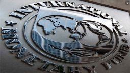 El FMI avaló la restricción en la venta de la moneda estadounidense