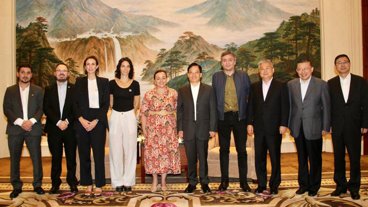 Cecilia Moreau acompaña al ministro Sergio Massa en la misión a China para ampliar las relaciones comerciales, económicas y culturales.