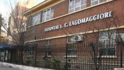 La víctima fue trasladada al Hospital Central donde se encuentra internada en grave estado.