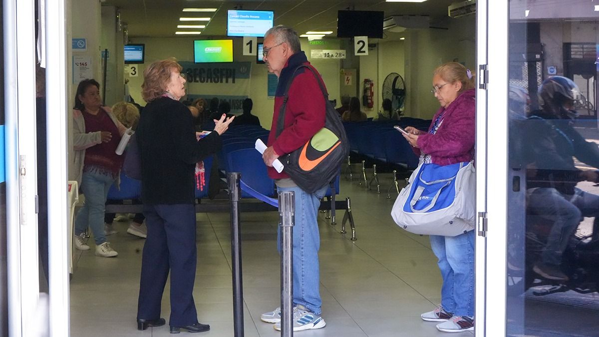 ANSES confirmó el bono de $70.000: quiénes cobran el extra de Milei en agosto