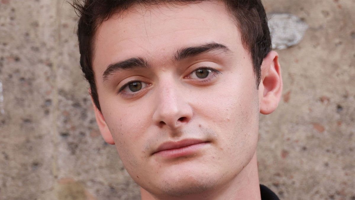 El actor Noah Schnapp interpreta a Abe en la exitosa pelìcula de Netflix.