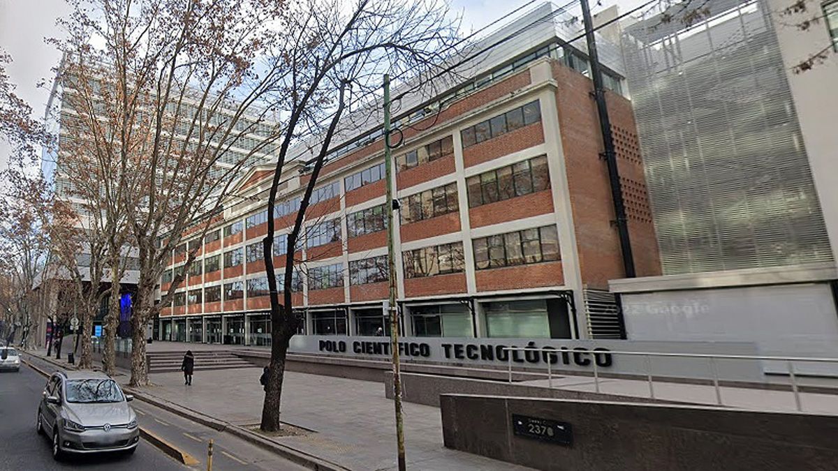 Científicos argentinos investigan la cura del cáncer a través de una vacuna