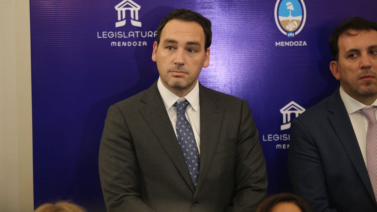 Rodolfo Montero, ministro de Salud. Rodolfo Montero, ministro de Salud.