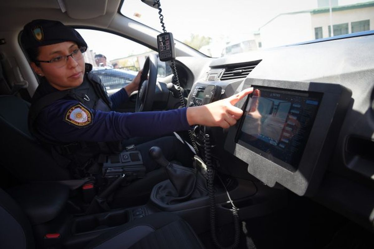 La computadora que tienen cada uno de estos 200 patrulleros para la Policía de Mendoza.