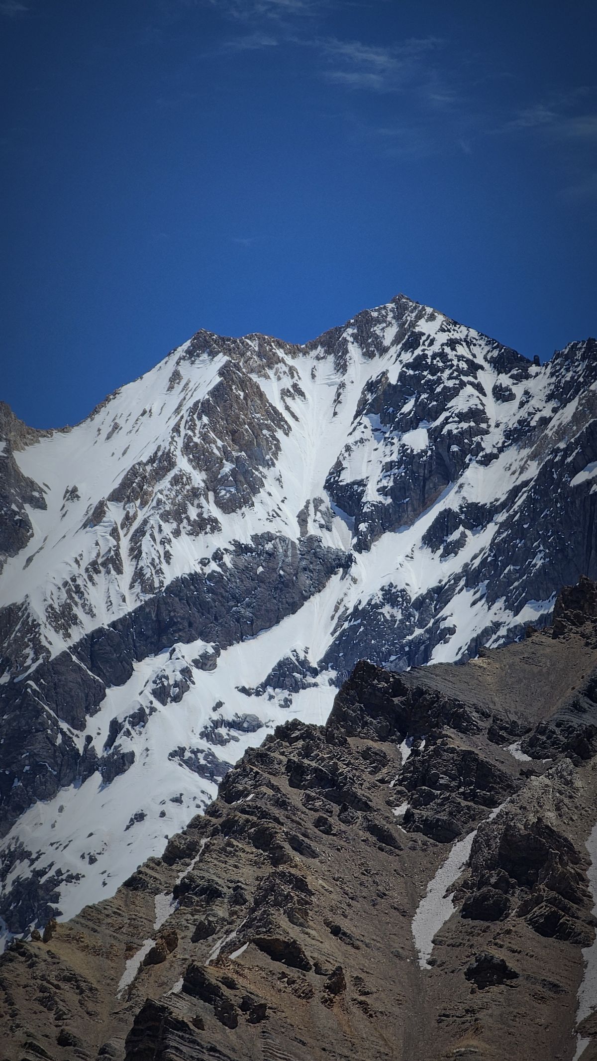 Camino a confluencia desde Horcones. Camino a confluencia desde Horcones.