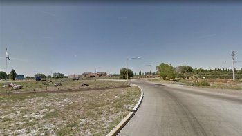Murió un hombre en Maipú al chocar su auto contra un árbol