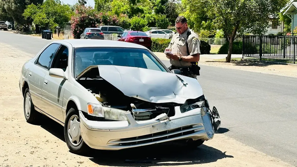 El Toyota Camry quedó destruído. El Toyota Camry quedó destruído.