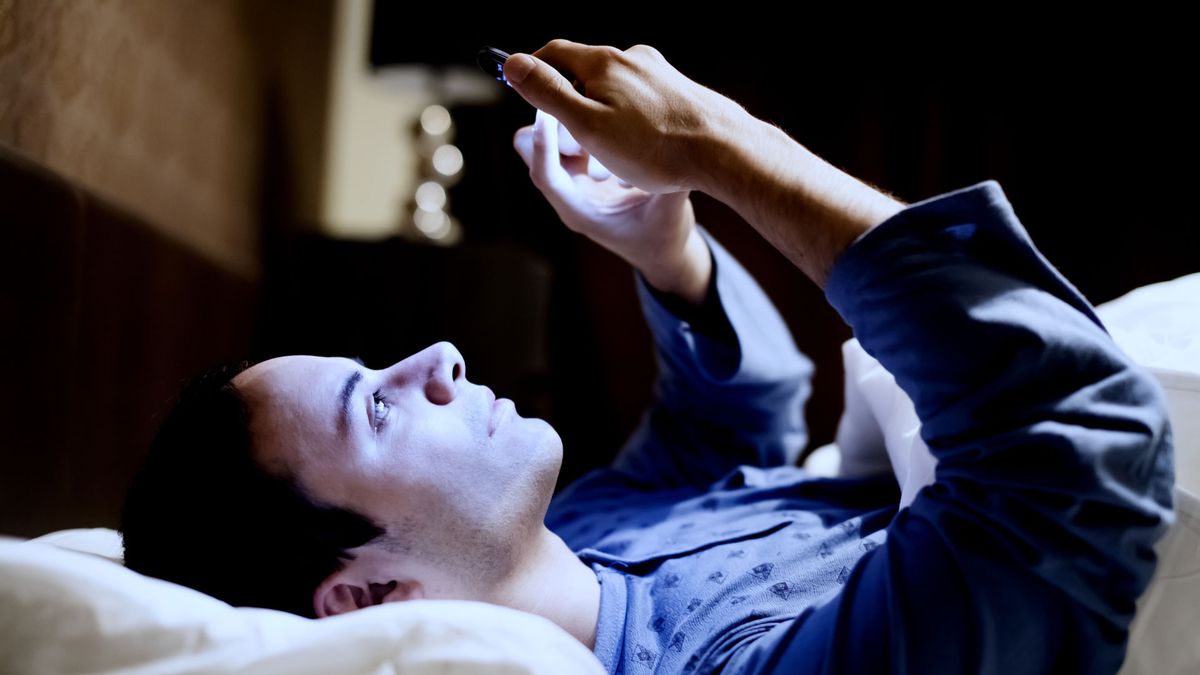 A tomar nota para dormir bien: las 5 cosas que no debes hacer antes de acostarte