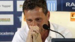 Cocca anunció su retiro entre lágrimas y no pudo terminar la conferencia