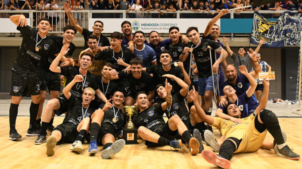 ¡Don Orione campeón! El equipo de Gustavo Gallardo se consagró campeón del Clausura 2023 de Fefusa.