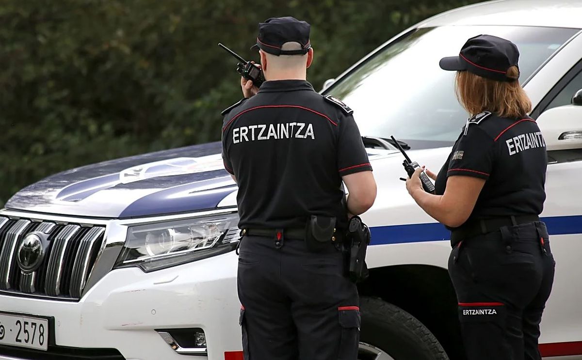 La polic&iacute;a del Pa&iacute;s Vasco.&nbsp;