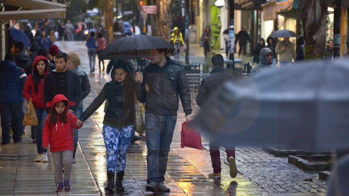 Jornada con lluvias y tormentas y vientos fuertes con ráfagas