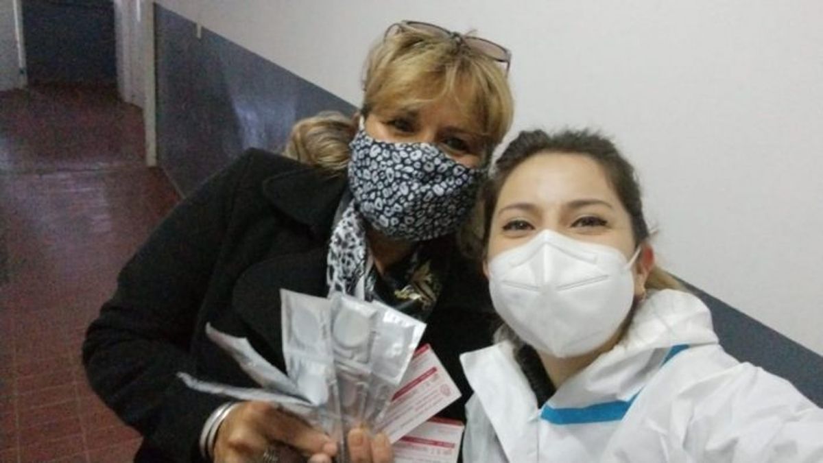 Distribuyen anticonceptivos en los centros de vacunación de Mendoza